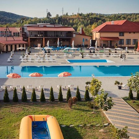 Illara Spa Hotel Irshava Dış mekan fotoğraf